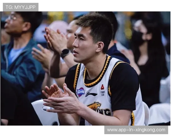 广东宏远郭艾伦更衣室角色引发外界热议——球队新动向与未来展望