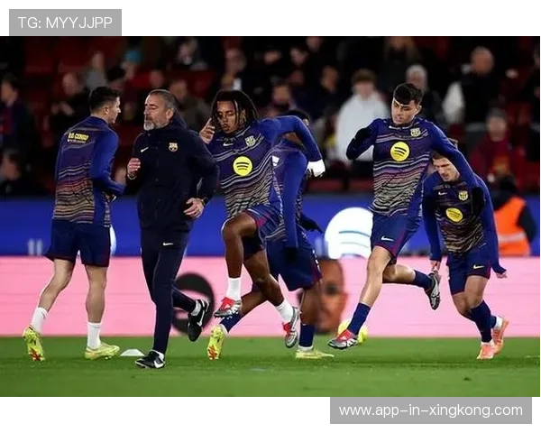 巴萨中场连续转移后形成单刀,佩德里冷静推进 巴萨中场连续转移后形成单刀,佩德里冷静推进