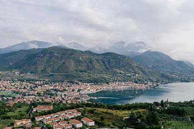 2024季后赛：勇士在关键战中库里投中多记远三，带队逆转夺冠！，nba季后赛勇士