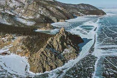 76人将主场改名为“自由中心”，融合城市文化理念，76人主场音乐